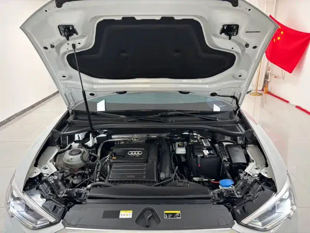 Audi Q3 — Фото автомобиля 11