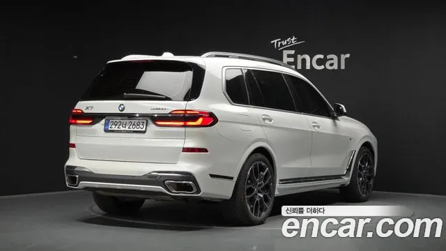 BMW X7 — Фото автомобиля 2