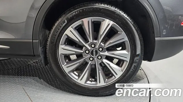 Lincoln Corsair — Фото автомобиля 21