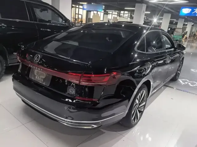 Volkswagen Passat — Фото автомобиля 6