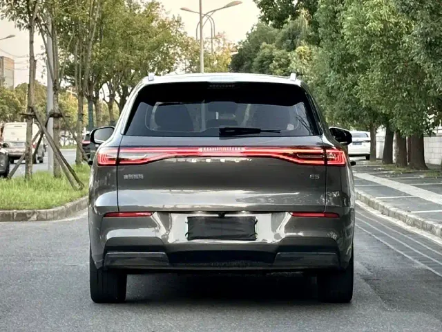 Geely Galaxy E5 — Фото автомобиля 7