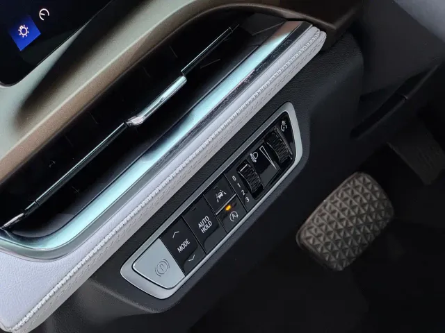 Cadillac Cadillac GT4 2023 25T Luxury Edition — Фото автомобиля 11