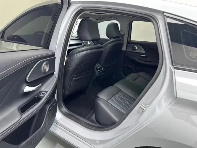 Chery Arrizo 8 — Фото автомобиля 6