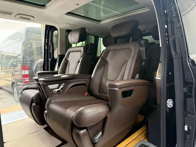 Mercedes-Benz V-Class — Фото автомобиля 10