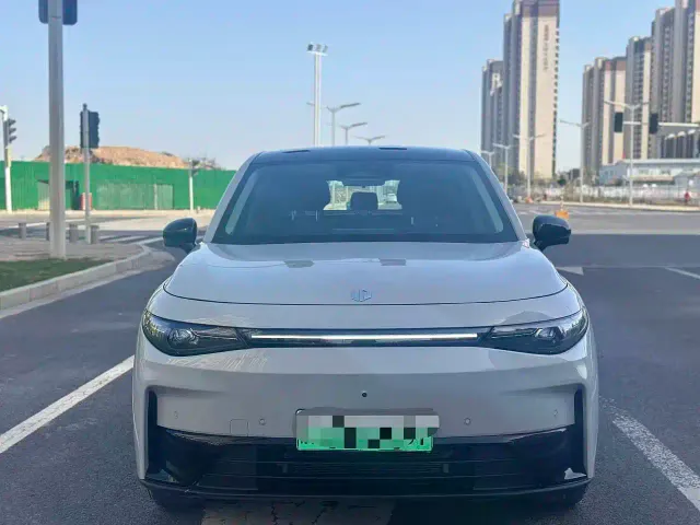 Leapmotor C10 — Фото автомобиля 2