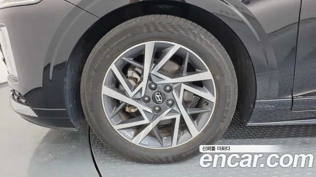 Hyundai Grandeur Grandeur (GN7) 2.5 Бензин 2WD — Фото автомобиля 4