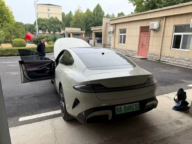 Xiaomi SU7 — Фото автомобиля 16