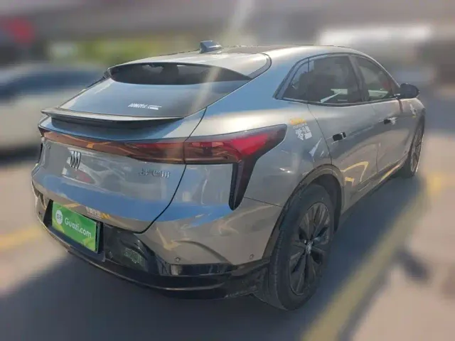 Buick E4 — Фото автомобиля 4