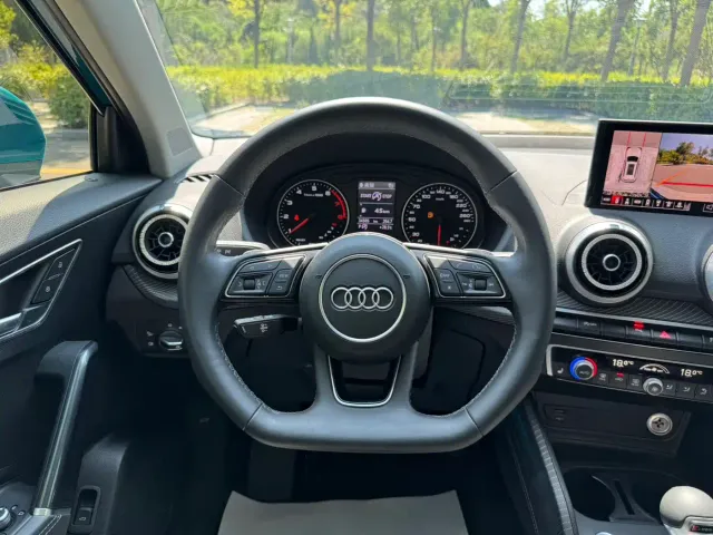 Audi Q2L — Фото автомобиля 16