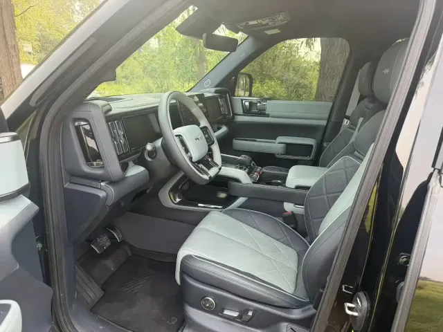 BYD FangChengBao Leopard 5 — Фото автомобиля 4