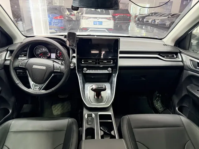 Haval M6 — Фото автомобиля 19