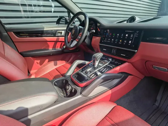 Porsche Cayenne — Фото автомобиля 5
