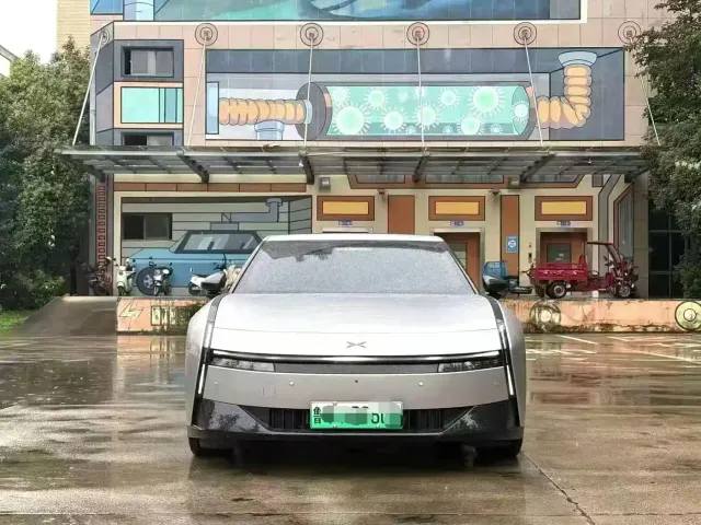 Xpeng P7 — Фото автомобиля 2