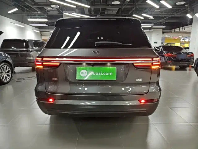 Li Auto ONE — Фото автомобиля 5