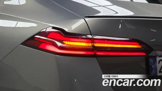 BMW 5 Series G60 — Фото автомобиля 8