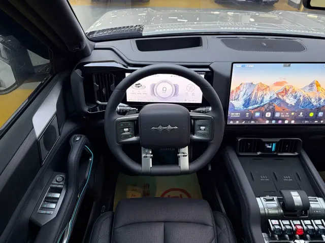 BYD FangChengBao Leopard 8 — Фото автомобиля 7