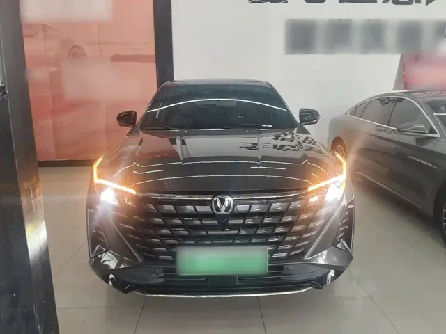Changan UNI-Z — Фото автомобиля 2