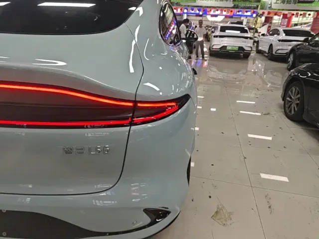IM Motors LS6 — Фото автомобиля 7