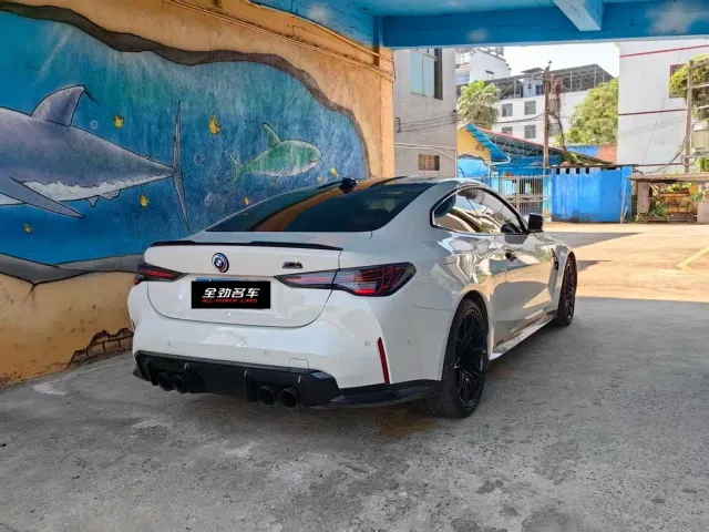 BMW M4 — Фото автомобиля 12