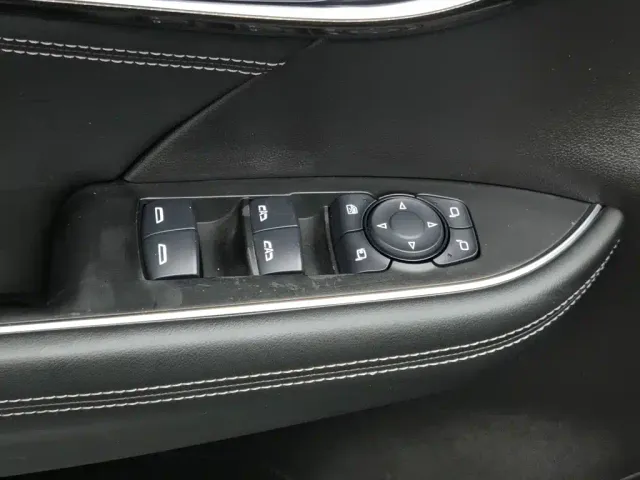 Buick Envision S — Фото автомобиля 9