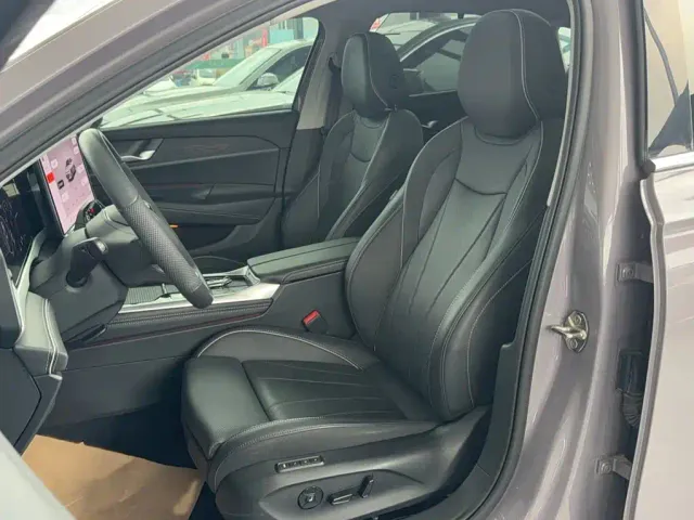 Volkswagen Passat — Фото автомобиля 10