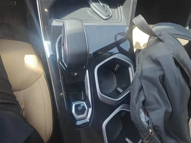 Geely Boyue L — Фото автомобиля 9