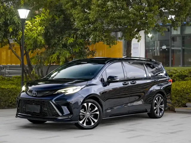 Toyota Granvia — Фото автомобиля 3