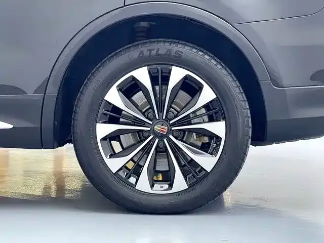 Hongqi HS7 — Фото автомобиля 15