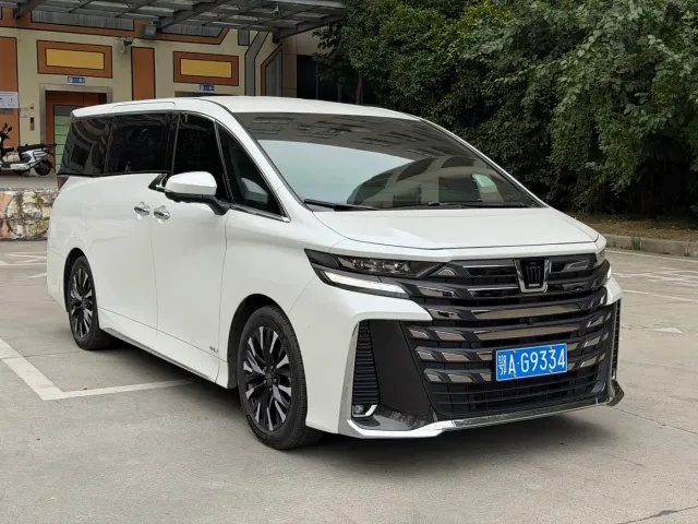 Toyota Vellfire — Фото автомобиля 3