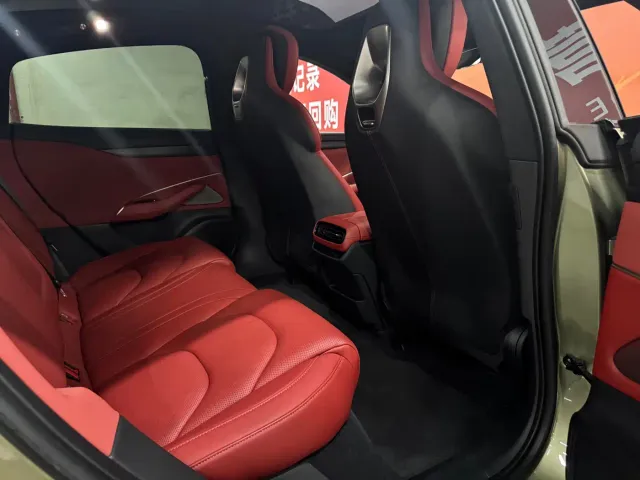 Xiaomi SU7 — Фото автомобиля 15