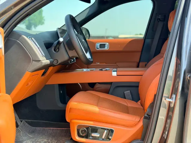Li Auto L8 — Фото автомобиля 6