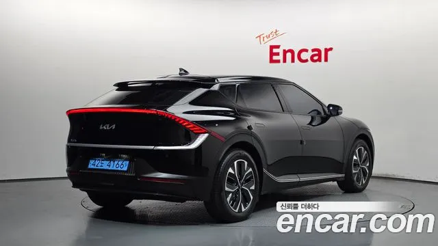 Kia EV6 — Фото автомобиля 2