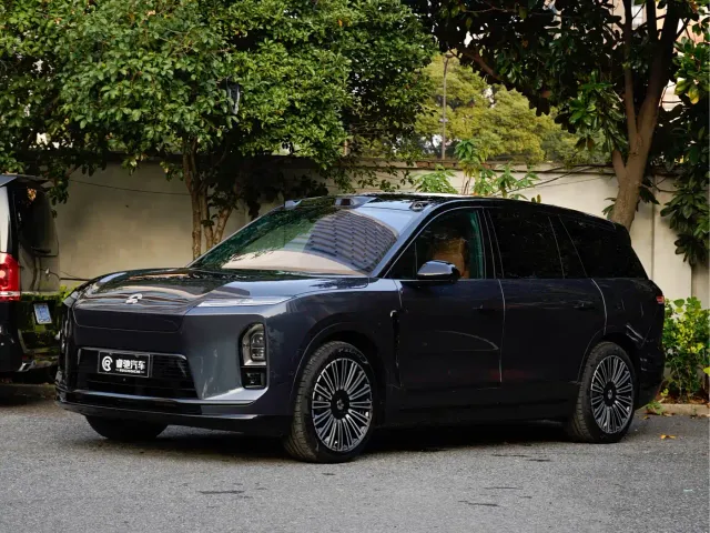 Фотография автомобиля — Nio ES8
