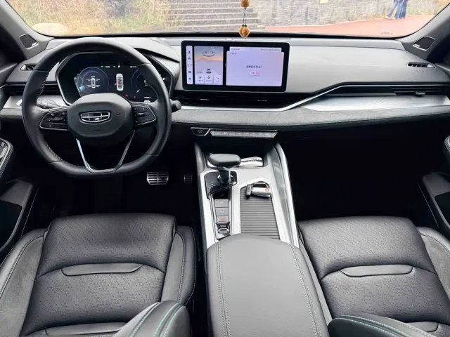 Geely Xingrui — Фото автомобиля 6