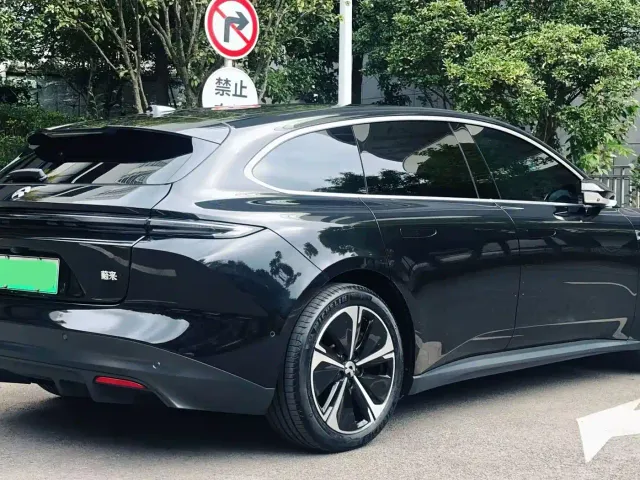 Nio ET5 Touring — Фото автомобиля 10