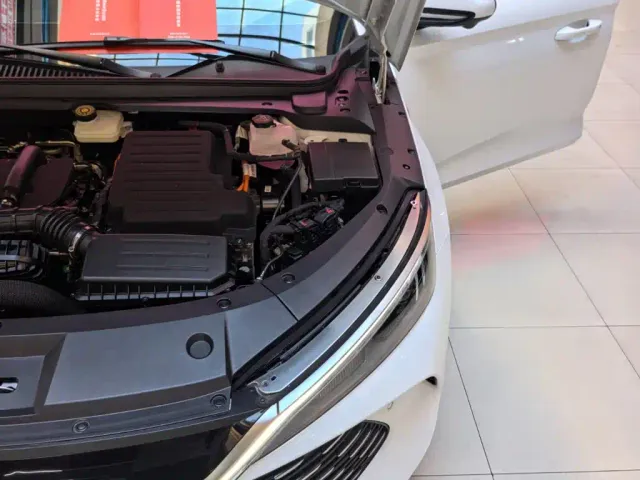 BYD Qin L — Фото автомобиля 18