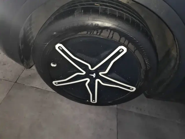 Tesla Model Y — Фото автомобиля 22