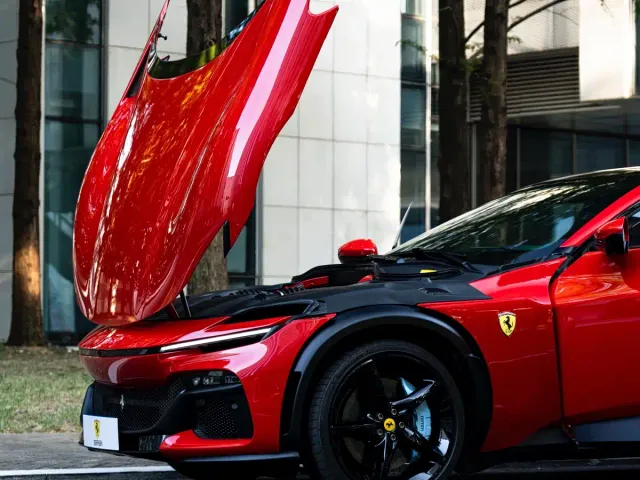 Ferrari Purosangue — Фото автомобиля 8