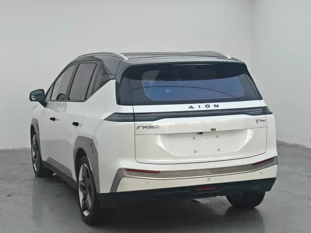 GAC Aion Y — Фото автомобиля 9