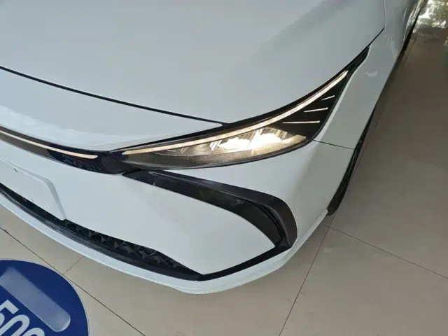 Geely Geometry G6 — Фото автомобиля 23