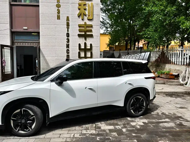 Toyota BoZhi 3X — Фото автомобиля 3