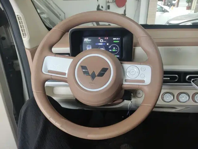 Wuling Hongguang Mini EV — Фото автомобиля 10