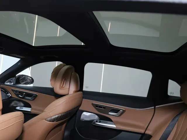 Mercedes-Benz E-Class — Фото автомобиля 26