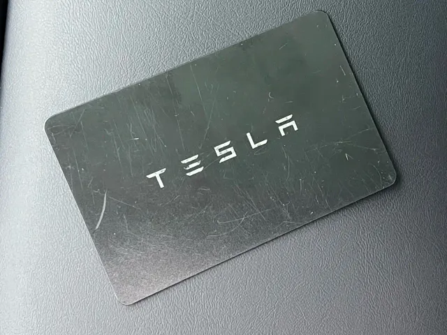 Tesla Model Y — Фото автомобиля 14