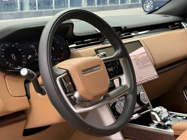 Land Rover Range Rover — Фото автомобиля 15