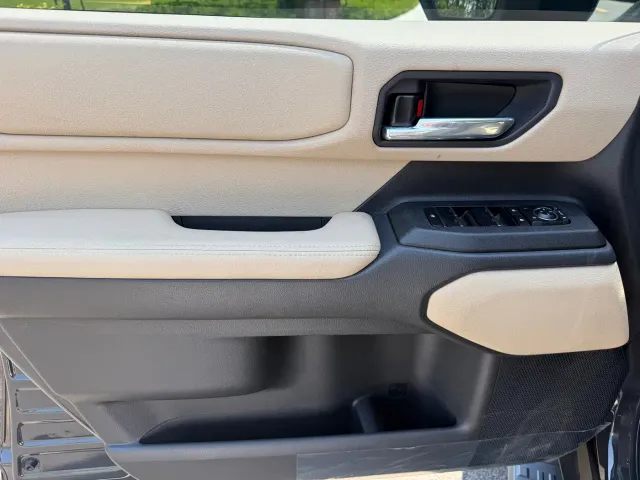 Toyota Prado — Фото автомобиля 9