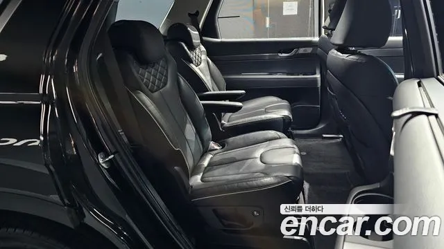 Hyundai Palisade Palisade Дизель 2.2 2WD — Фото автомобиля 12