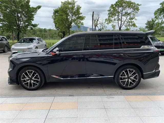 GAC Trumpchi GS8 — Фото автомобиля 3