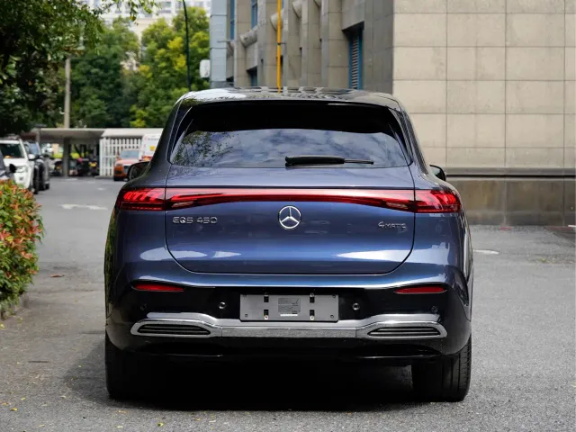 Mercedes-Benz EQS SUV — Фото автомобиля 5