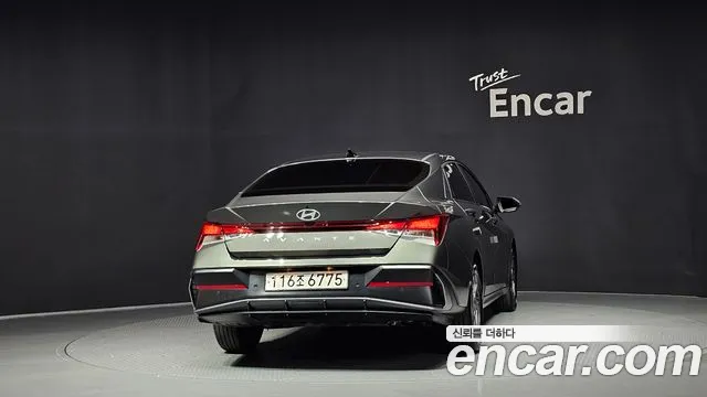 Hyundai Avante CN7 — Фото автомобиля 4